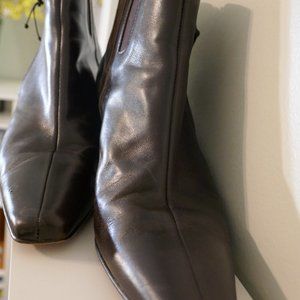 Brown Donald J Pliner short boots, zipper, new heels. Size 8.